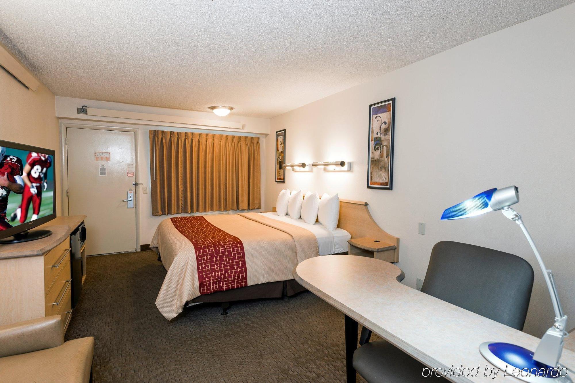 Red Roof Inn Detroit-Rochester Hills/ Auburn Hills Exterior foto